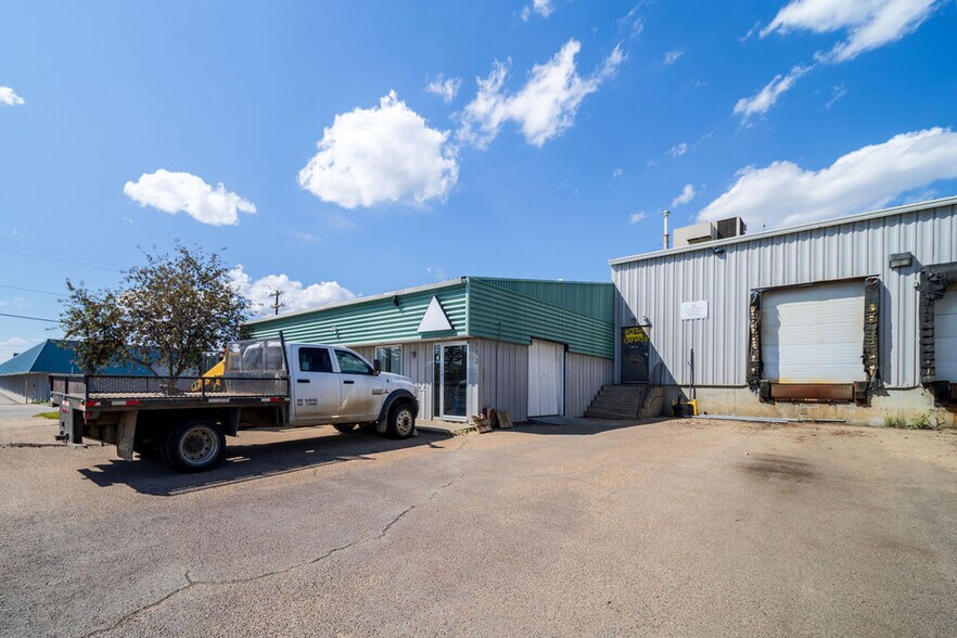 More Photos Of 9750 35th Ave NW, Edmonton Warehouse For Sale