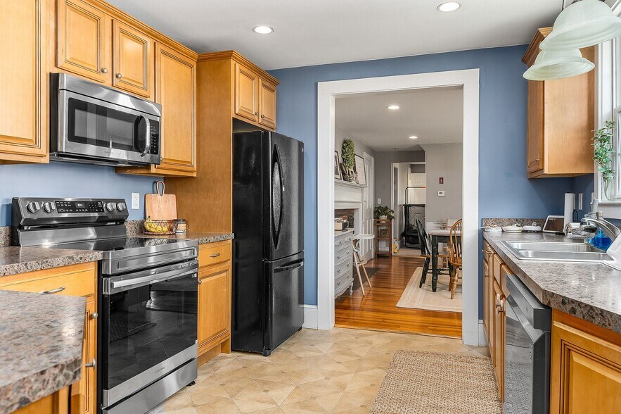 More Photos Of 22-26 School St, Merrimac Office For Sale