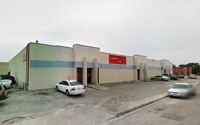 More Photos Of 2410 Boardwalk St, San Antonio Light Distribution For Lease