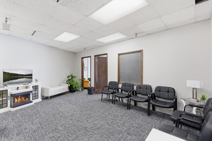 More Photos Of 403 4TH St NW, Bemidji Medical For Lease