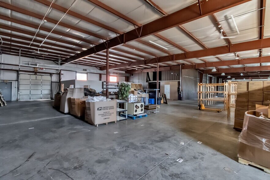 More Photos Of 550 Fillmore Ave, Tonawanda Light Distribution For Lease