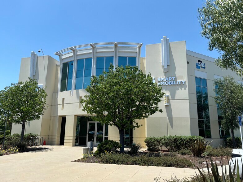 More Photos Of 2705 Media Center Dr, Los Angeles Warehouse For Lease