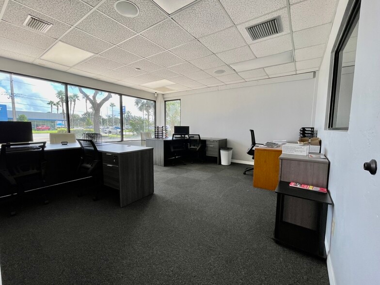 550 N Nova Rd, Daytona Beach, FL 32114 Freestanding For Sale