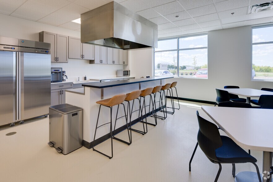 More Photos Of 17007 Prime Blvd, Lockport Coworking Space