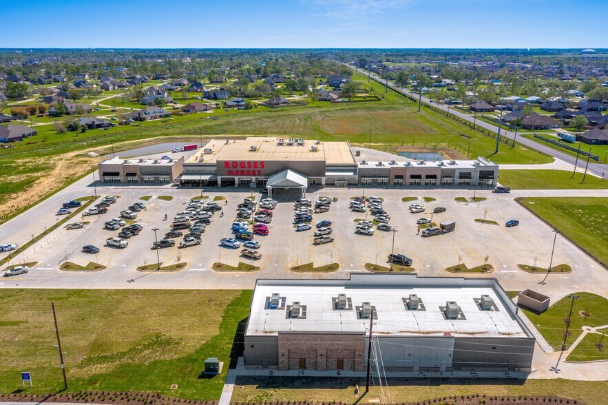 More Photos Of Nelson Rd, Lake Charles Unknown For Lease