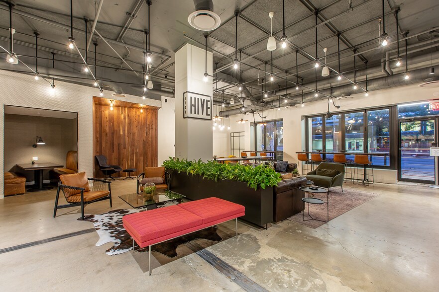 More Photos Of 1100 17th St NW, Washington Office For Lease