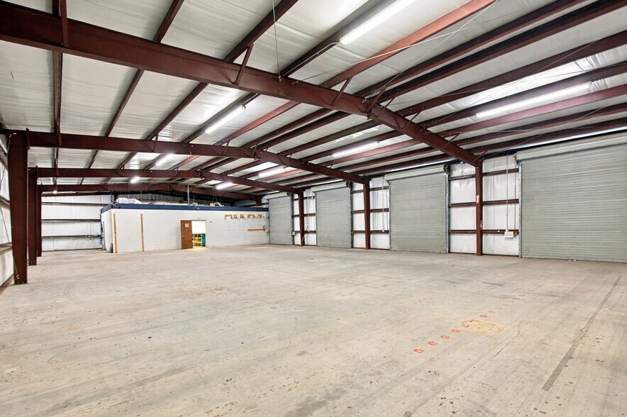 More Photos Of 512 Hartman Rd, Victoria Warehouse For Sale