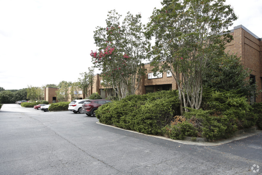 Primary Photo Of 5002 N Royal Atlanta Dr, Tucker Distribution For Lease