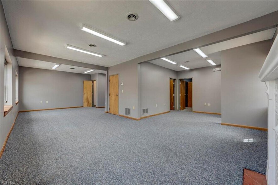 More Photos Of 70 Front St, Berea Specialty For Sale