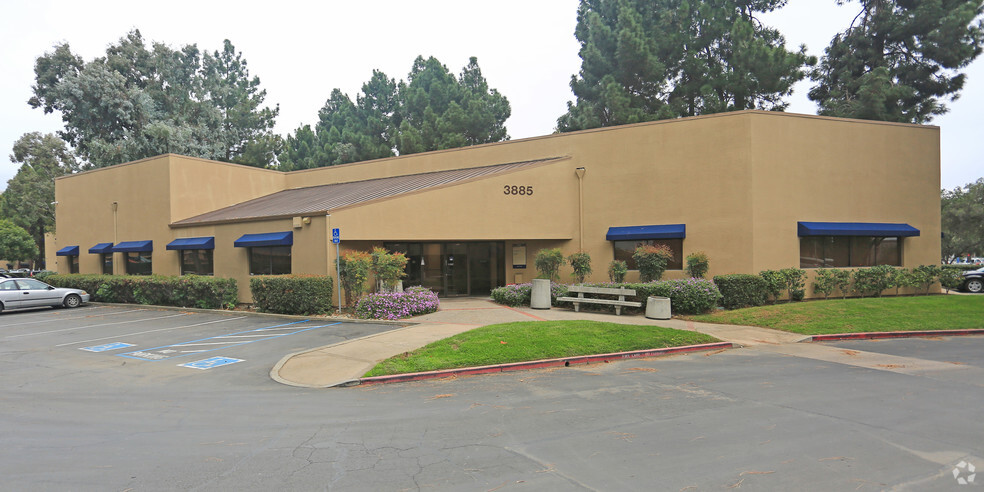 Primary Photo Of 3845-3885 Beacon Ave, Fremont Medical For Lease