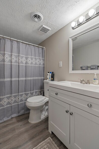 More Photos Of 1749 Hawthorne Ave, College Park Apartments For Sale