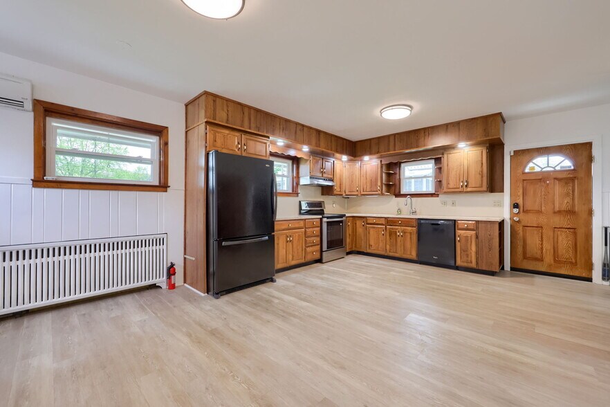 More Photos Of 3625 Kutztown Rd, Reading Freestanding For Sale