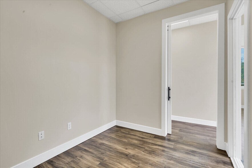 More Photos Of 3107 Elrod Rd, Katy Unknown For Lease