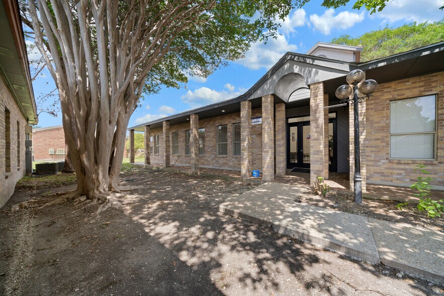 More Photos Of 8627-4B Cinnamon Creek Dr, San Antonio Medical For Lease
