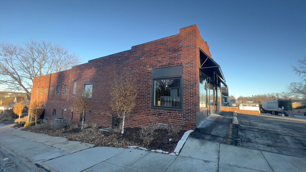 More Photos Of 1512 S 60th St, Omaha Loft Creative Space For Lease