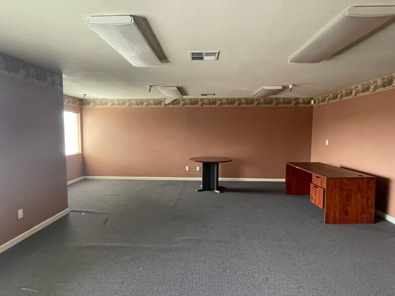 More Photos Of 3715 Santa Rosa Ave, Santa Rosa Warehouse For Lease