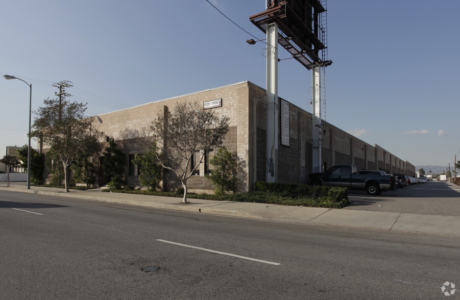 Primary Photo Of 11131-11135 Vanowen St, North Hollywood Warehouse For Lease