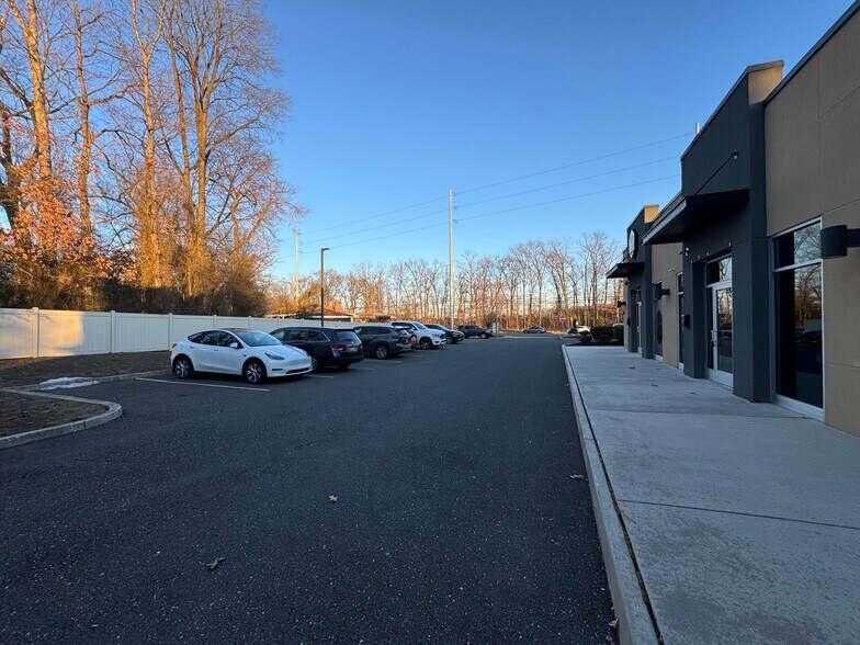 More Photos Of 571 Cross Keys Rd, Sicklerville Medical For Lease