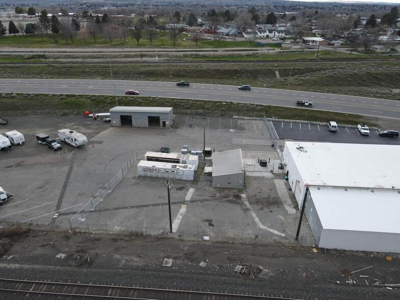 More Photos Of 1615 E Chemical Dr, Kennewick Distribution For Lease