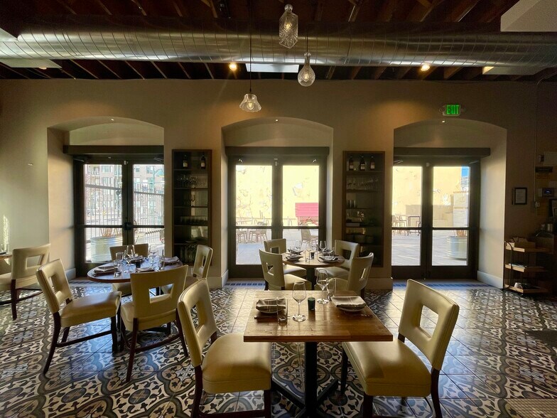 More Photos Of 2246 Larimer St, Denver Storefront For Sale