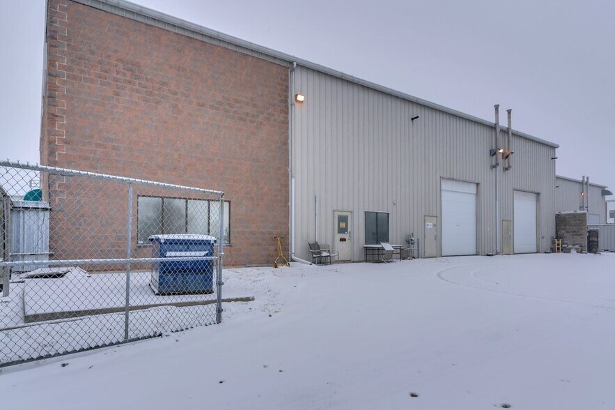 More Photos Of 590 Cataraqui Woods Dr, Kingston Flex For Sale