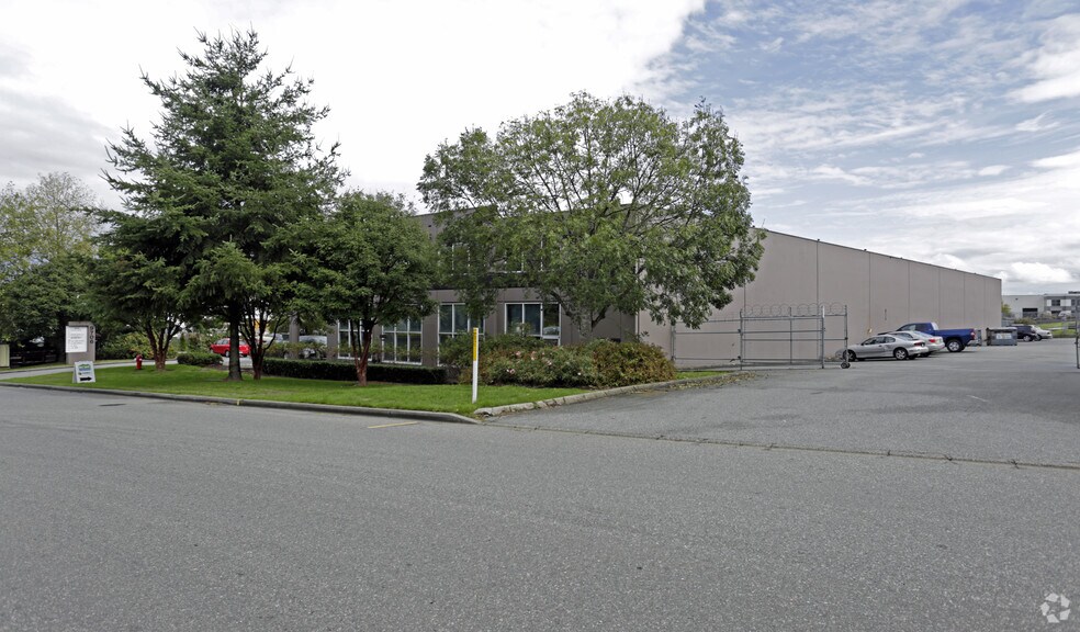 More Photos Of 9706 188th St, Surrey Light Distribution For Lease