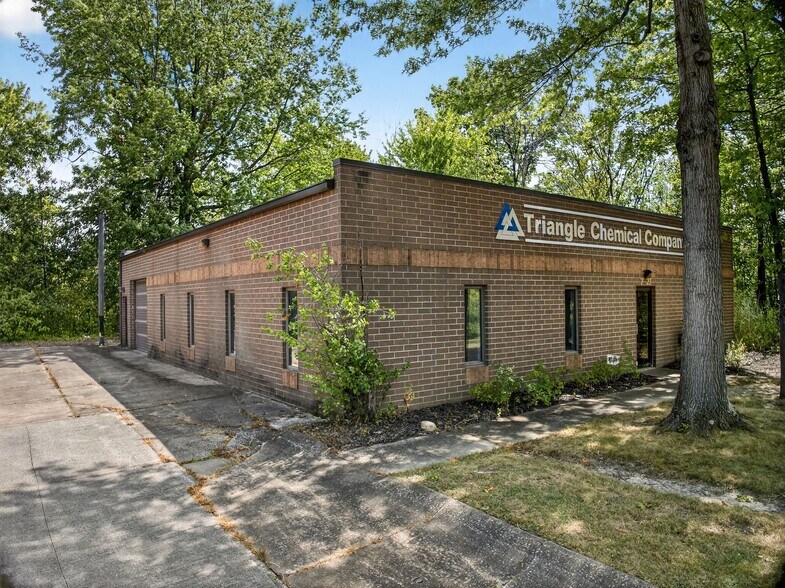 More Photos Of 7027 Spinach Dr, Mentor Warehouse For Sale