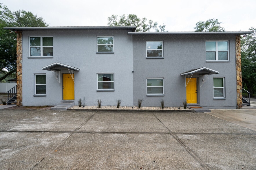 More Photos Of 7919 Lakeshore Dr, Tampa Multifamily For Sale