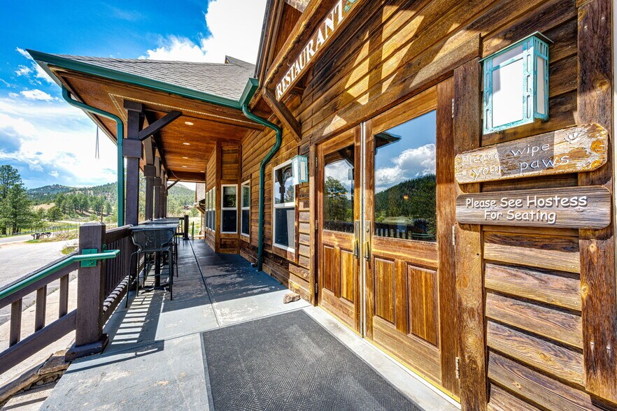 More Photos Of 16940 Pine Valley Rd, Pine Restaurant For Sale