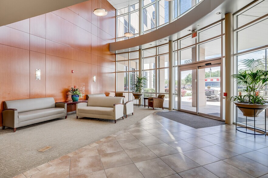 More Photos Of 22001 Southwest Freeway, Richmond Medical For Lease