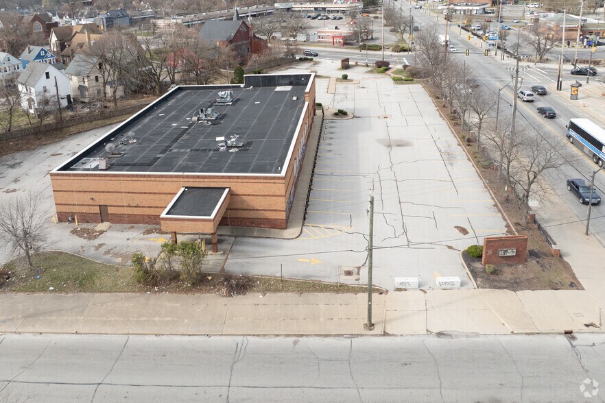 More Photos Of 10502 St Clair Ave, Cleveland Freestanding For Lease