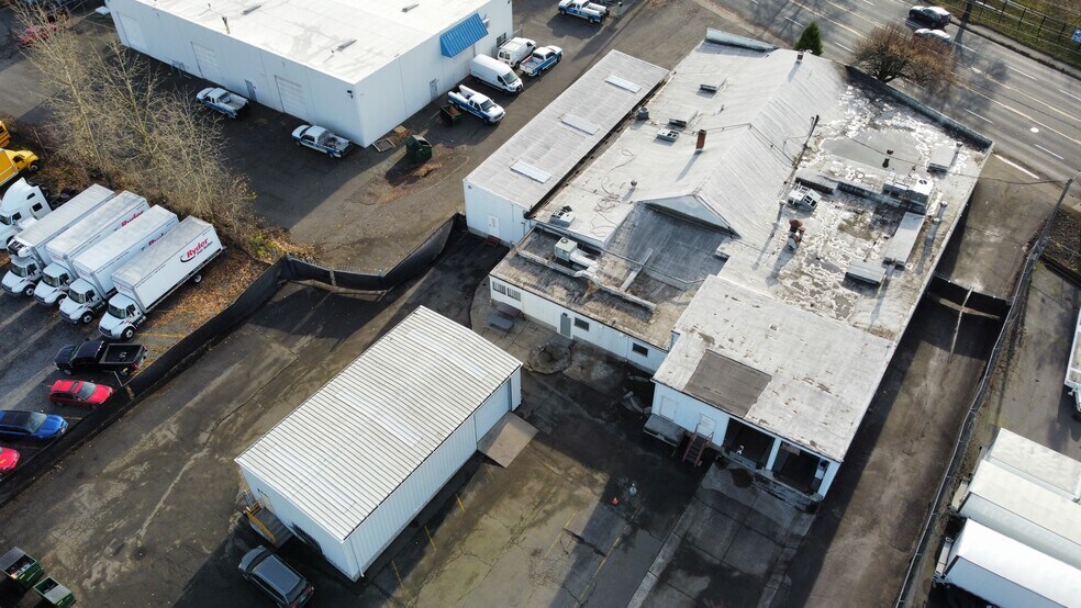 More Photos Of 81 NE Columbia Blvd, Portland Warehouse For Lease