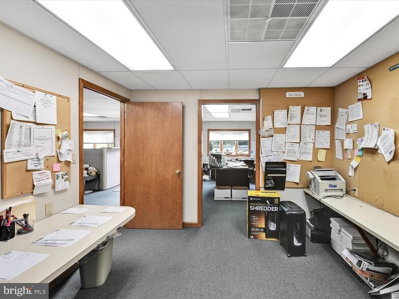 More Photos Of 345 Hill Rd, Womelsdorf Warehouse For Lease