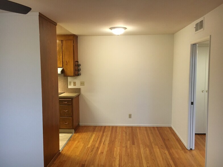 More Photos Of 1122 Bush St, San Carlos Apartments For Sale