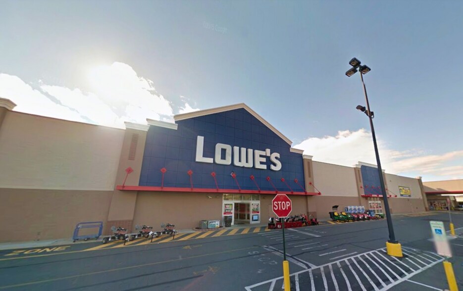 More Photos Of 102-240 Crossings Blvd, Elverson Unknown For Lease