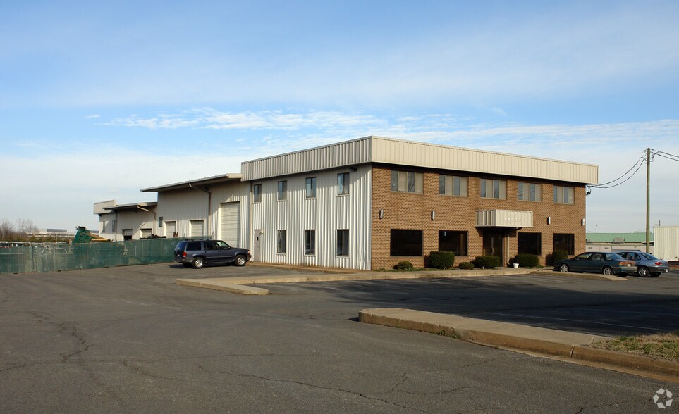 More Photos Of 22311 Shaw Rd, Sterling Office For Lease