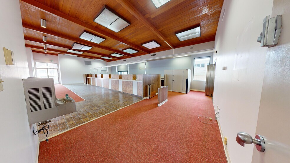 More Photos Of 1005 W 4th St, Winnemucca Bank For Sale