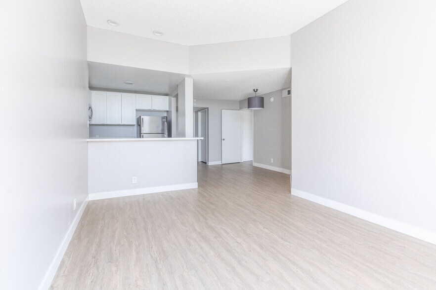 More Photos Of 130 S Alexandria Ave, Los Angeles Apartments For Sale