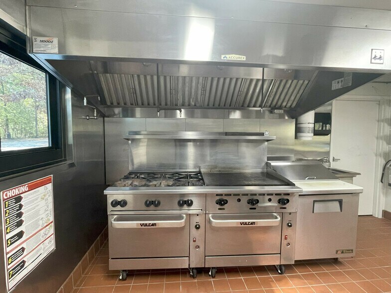 More Photos Of 7009 Creek Stone Rd, Milton Lodge Meeting Hall For Sale