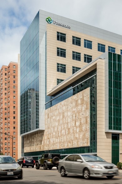 More Photos Of 331 W Surf St, Chicago Medical For Lease