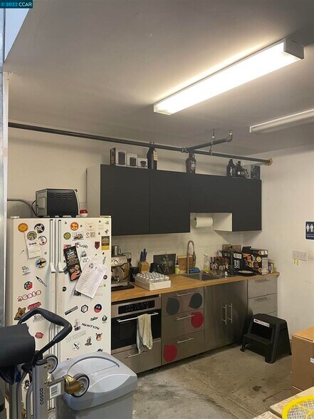 More Photos Of 2258 Central St, Richmond Warehouse For Lease