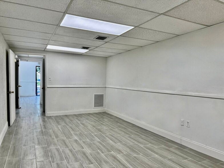 More Photos Of 7200-7360 NW 56th St, Miami Warehouse For Sale