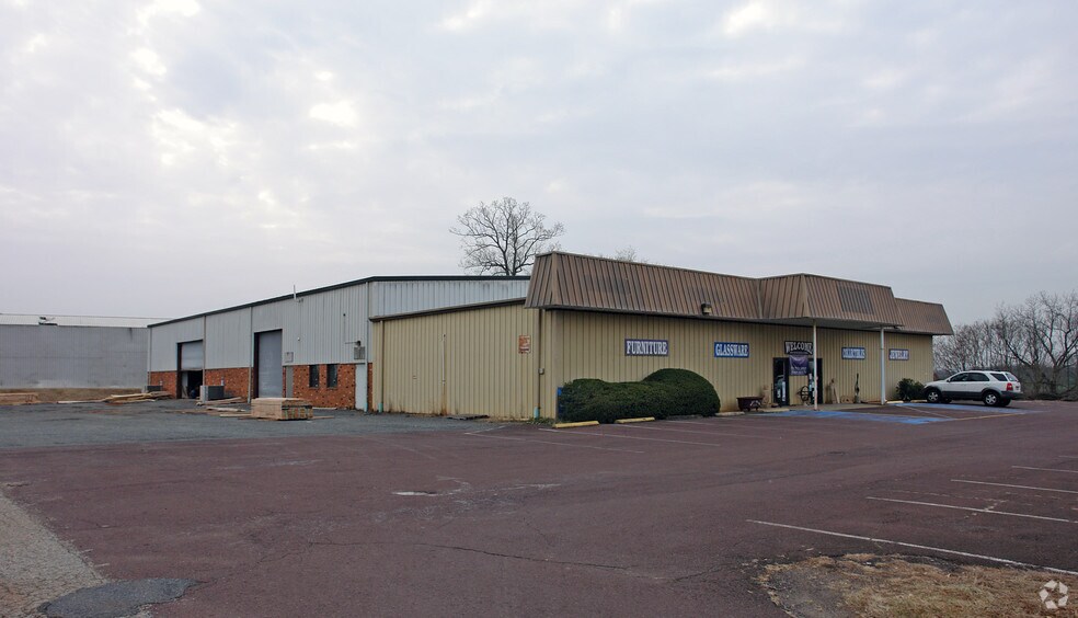 Primary Photo Of 6345 S Seminole Trl, Madison Flex For Lease