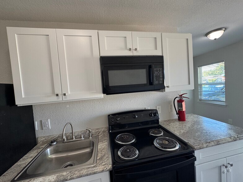 More Photos Of 1400 Gulf Ave, Panama City Apartments For Sale