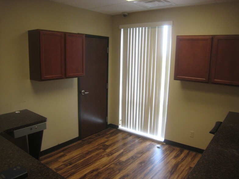 More Photos Of 100 Peyton Way, Charleston Medical For Sale