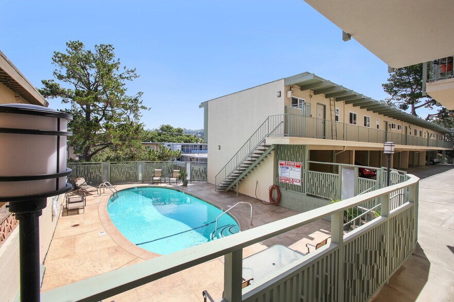 More Photos Of 2200 Village Ct, Belmont Apartments For Sale