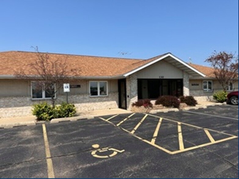 Primary Photo Of 130 Laird Ln, Watseka Office For Lease