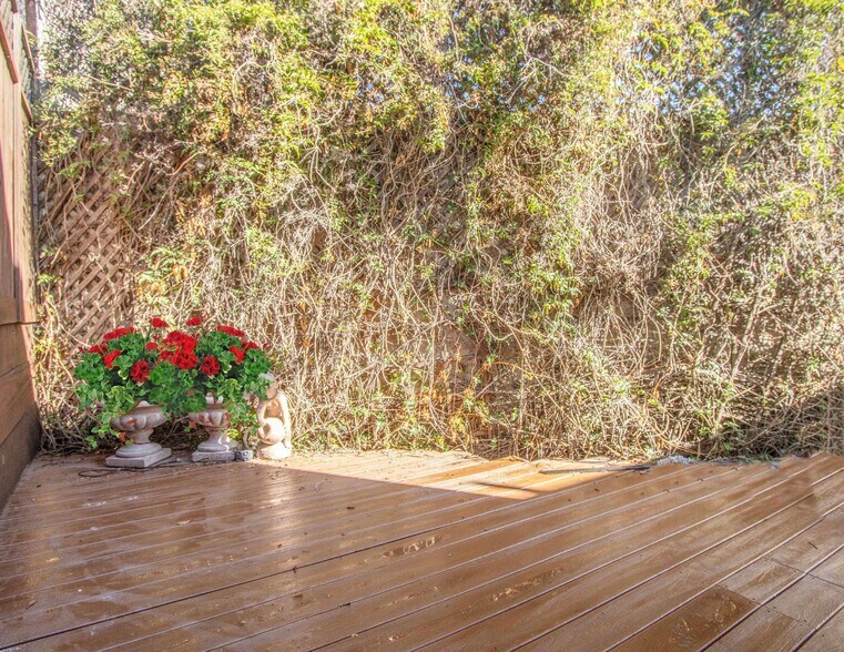 More Photos Of 24 Bosworth St, San Francisco Multifamily For Sale