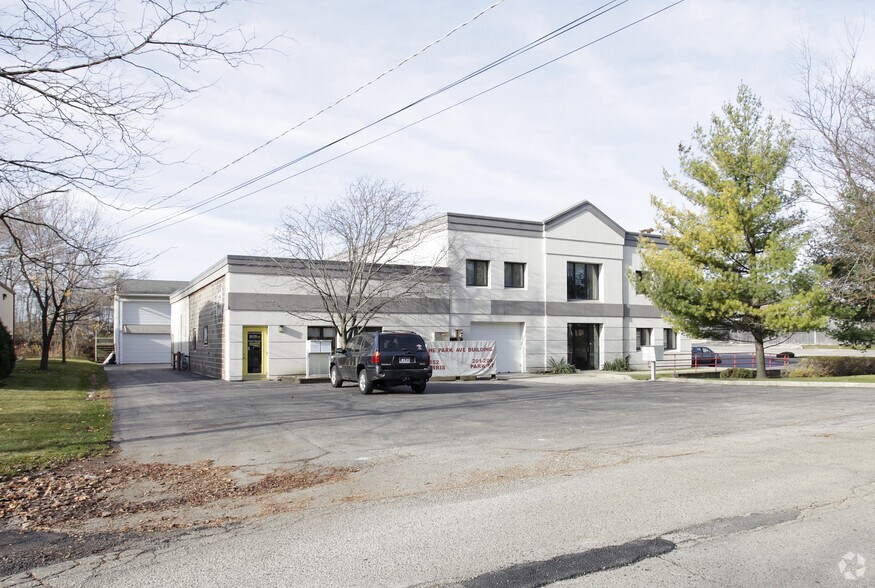 More Photos Of 201 209 E Park St, Mundelein Office For Lease