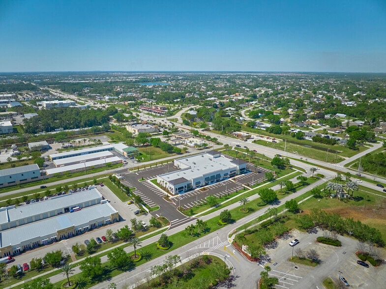 More Photos Of 1908 SW Gatlin Blvd, Port Saint Lucie General Retail For Lease